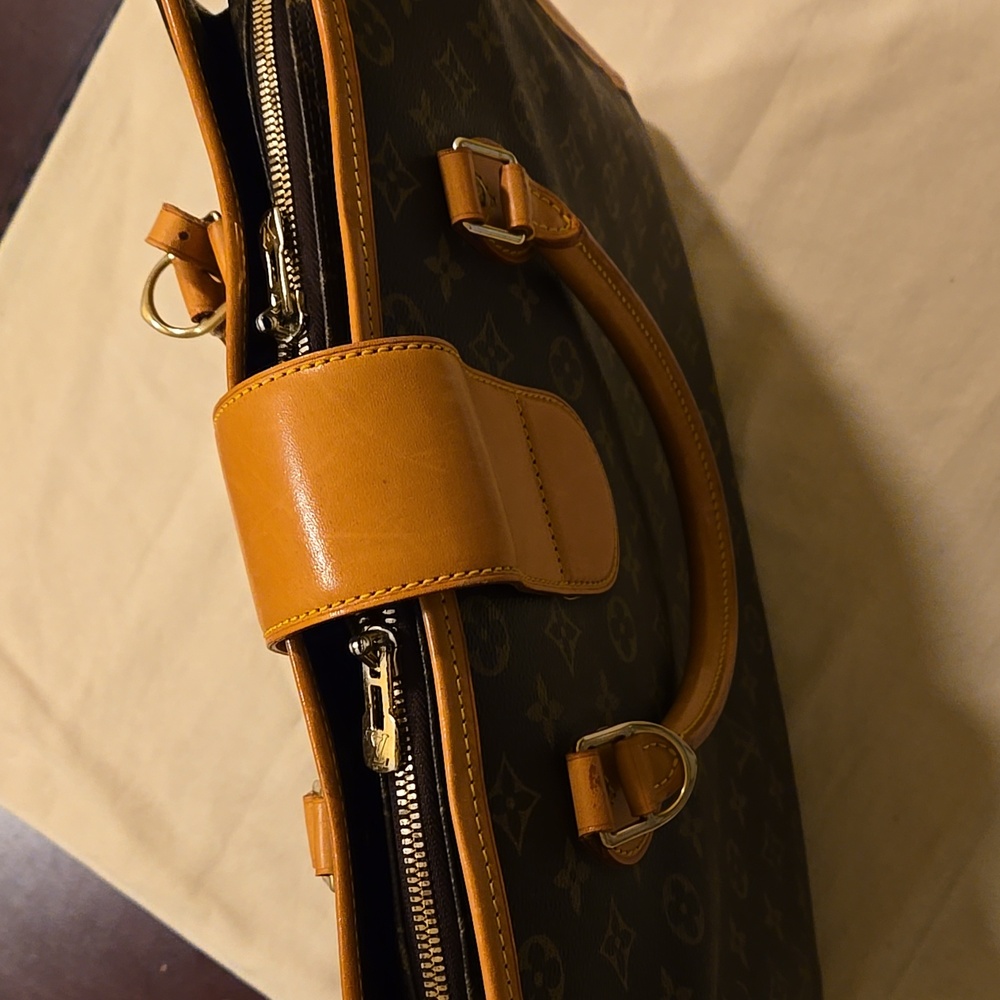 Louis Vuitton Rivoli Monogram Briefcase - Picture 9 of 17